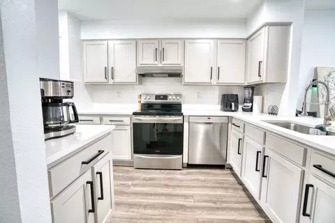 9910 Royal Ln #306, Dallas, TX 75231