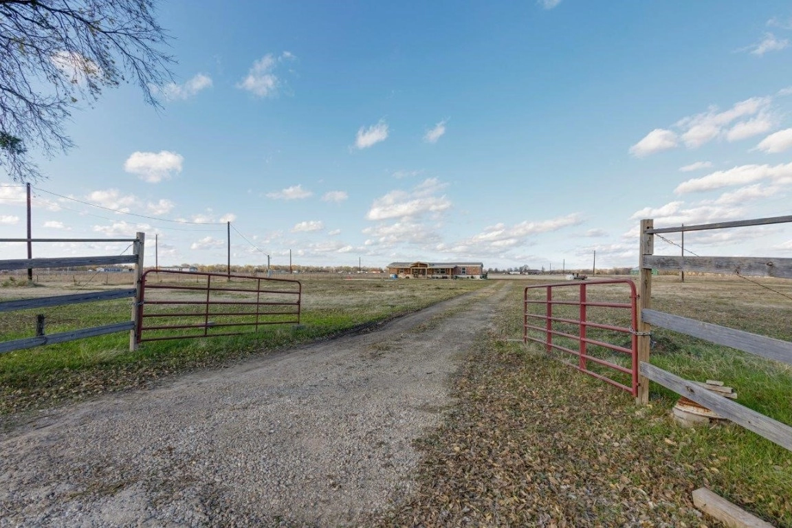 1833 County Rd 3414  