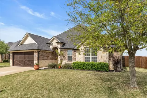 2922 Willow Ridge Cir, Granbury, TX 76049