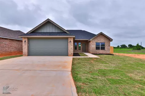 611 Clear Creek Ct, Clyde, TX 79510