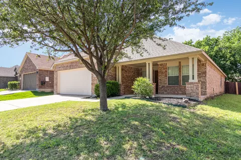 2132 Jonathan Creek Dr, Little Elm, TX 75068