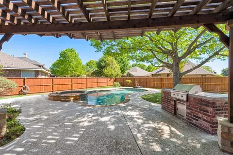 8105 Whippoorwill Dr, Mckinney, TX 75072