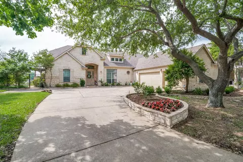 9617 Shoal Creek Dr, Rowlett, TX 75089