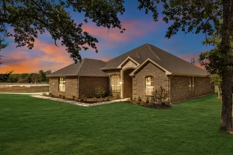 2209 Crystal Palace Blvd, Alvarado, TX 76009