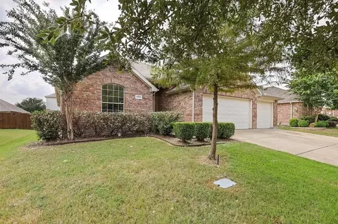 4015 Bridge Water Rd, Heartland, TX 75126