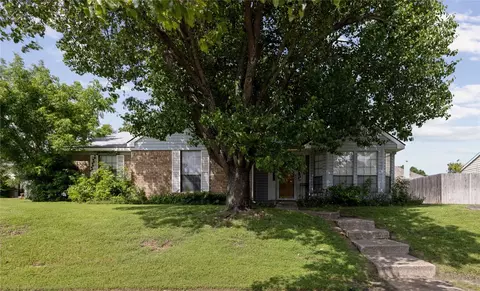 2416 Forestmeadow Dr, Lewisville, TX 75067