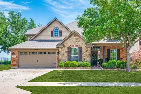 12852 Homestretch Dr, Fort Worth, TX 76244