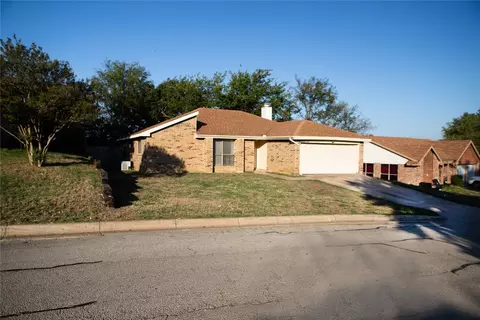 6312 Brookhaven Trl, Fort Worth, TX 76133