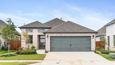 9201 Buckeye Bnd, Oak Point, TX 75068