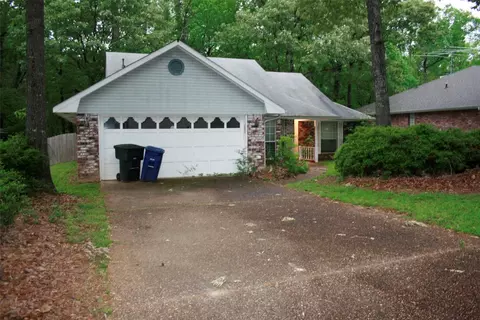 8846 Cromwell Dr, Shreveport, LA 71129