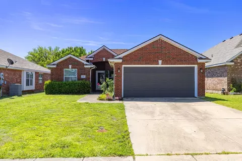 133 Tomahawk Dr, Greenville, TX 75402