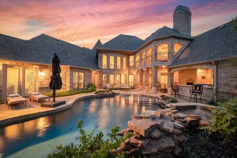 316 Chestnut Bnd, Colleyville, TX 76034