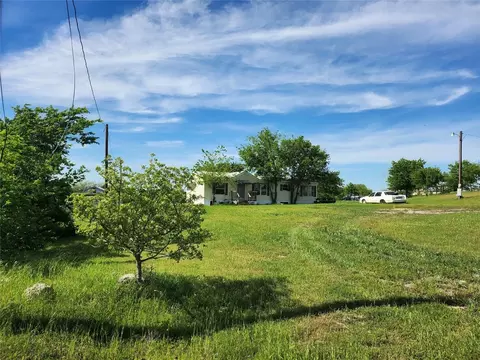 308 Coyote Trl, Rhome, TX 76078