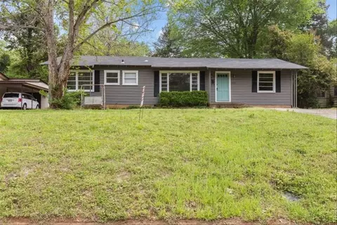 1010 E Brazos St, Palestine, TX 75801