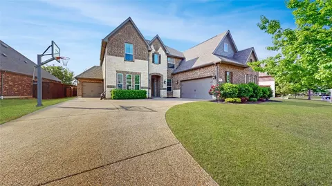 2802 Macquarie St, Trophy Club, TX 76262