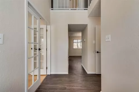 Entry Way - 207 Lark Ln, Euless, TX 76039 photo 2 of 2