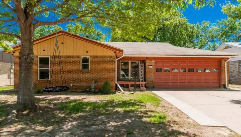 2104 Vickie Dr, Irving, TX 75060