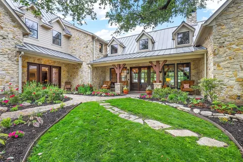 1634 Rockview Dr, Granbury, TX 76049