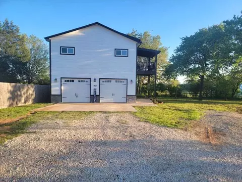 150 Scarlet Oaks Dr, Joshua, TX 76058