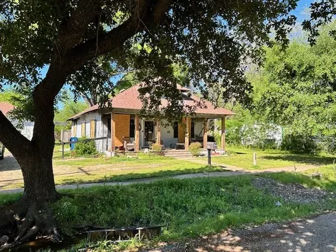 207 Elmo St, Kaufman, TX 75142