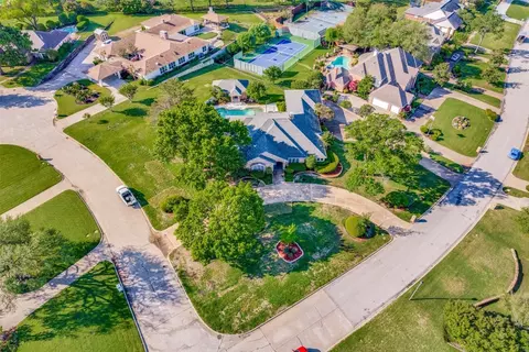 2228 High Point Dr, Carrollton, TX 75007