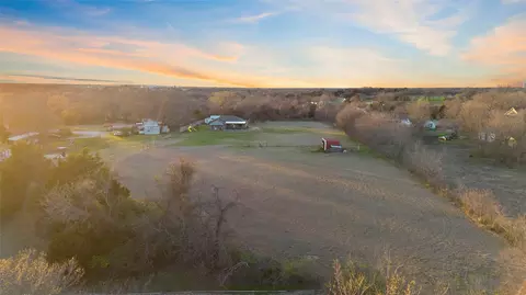 612 Shawnee Rd, Waxahachie, TX 75165