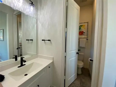 Bath - 2221 Pinner Ct, Celina, TX 75009 photo 10 of 11