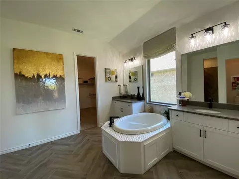 Bath - 2221 Pinner Ct, Celina, TX 75009 photo 3 of 11