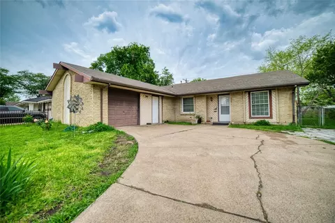 601 Kingston Dr, Grand Prairie, TX 75051