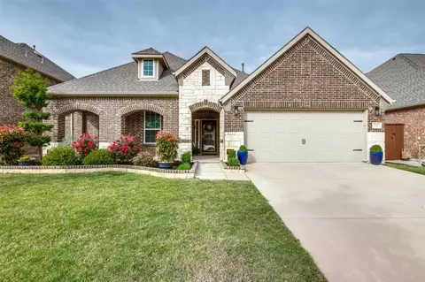 7341 Lowline Dr, Fort Worth, TX 76131