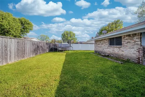 Exterior - 5902 Mark Ln, Rowlett, TX 75089 photo 3 of 5