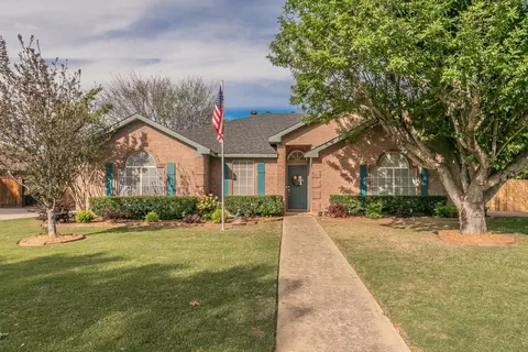 621 Whitetail Deer Ln, Crowley, TX 76036