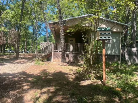 215 Oak Hills Dr, Mabank, TX 75156