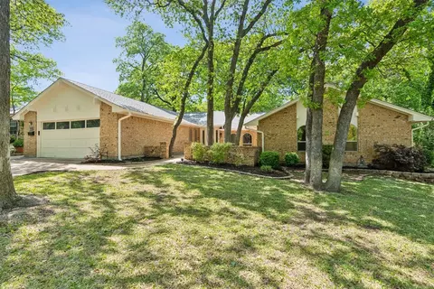 712 Tanglewood Ln, Arlington, TX 76012