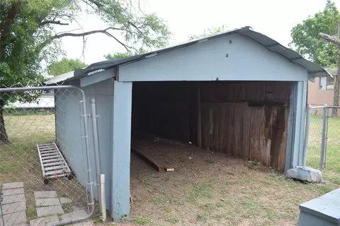 1701 Ruby, Brady, TX 76825 photo 8