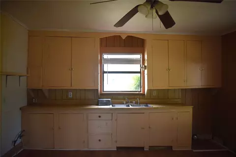 1701 Ruby, Brady, TX 76825 photo 14
