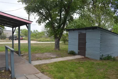 1701 Ruby, Brady, TX 76825 photo 7