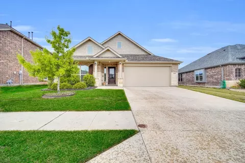 9216 Silver Dollar Dr, Fort Worth, TX 76131