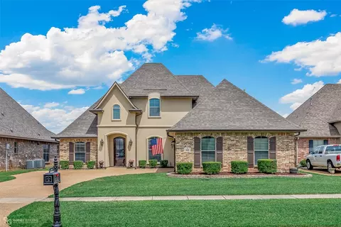 621 Bitter Pecan Dr, Bossier City, LA 71111