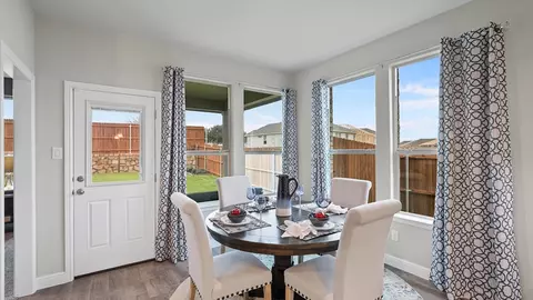 Dining - 100 Roundstone Rd, Fort Worth, TX 76052 photo 2 of 4