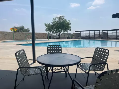Exterior - 100 Roundstone Rd, Fort Worth, TX 76052 photo 3 of 4