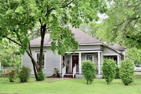 200 Williams St, Waxahachie, TX 75165