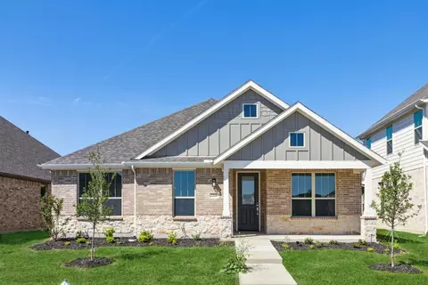 2221 Glacier Dr, Waxahachie, TX 75165
