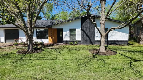 4404 Sunset St, Greenville, TX 75401