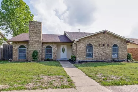 10238 Catalpa Rd, Dallas, TX 75243