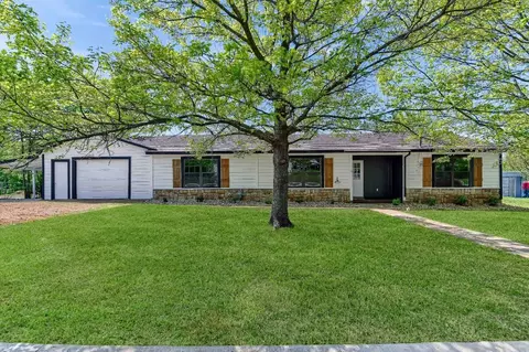 412 W South St, Whitesboro, TX 76273