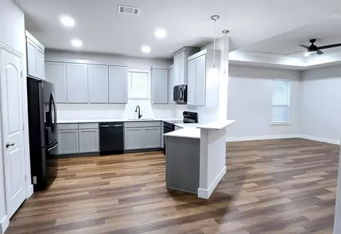 Kitchen - 1002 S Pepperidge Dr, Lancaster, TX 75134 photo 1 of 3