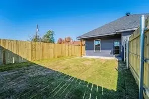 Exterior - 1002 S Pepperidge Dr, Lancaster, TX 75134 photo 5 of 6