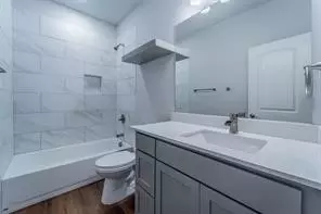 Bath - 1002 S Pepperidge Dr, Lancaster, TX 75134 photo 3 of 4