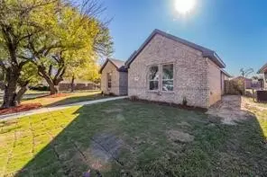 Exterior - 1002 S Pepperidge Dr, Lancaster, TX 75134 photo 3 of 6